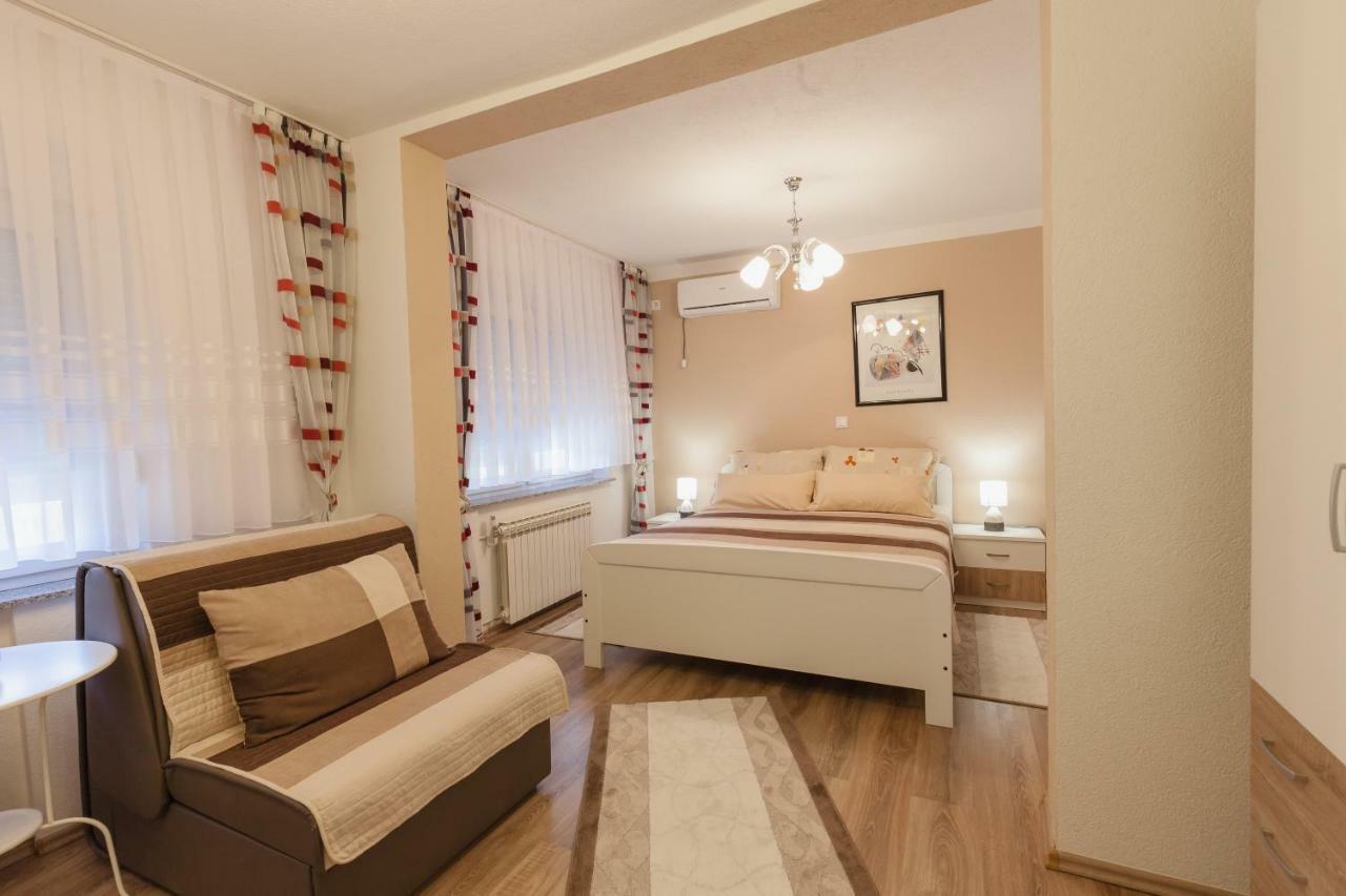 Iris Room & Apartment Szluin Kültér fotó