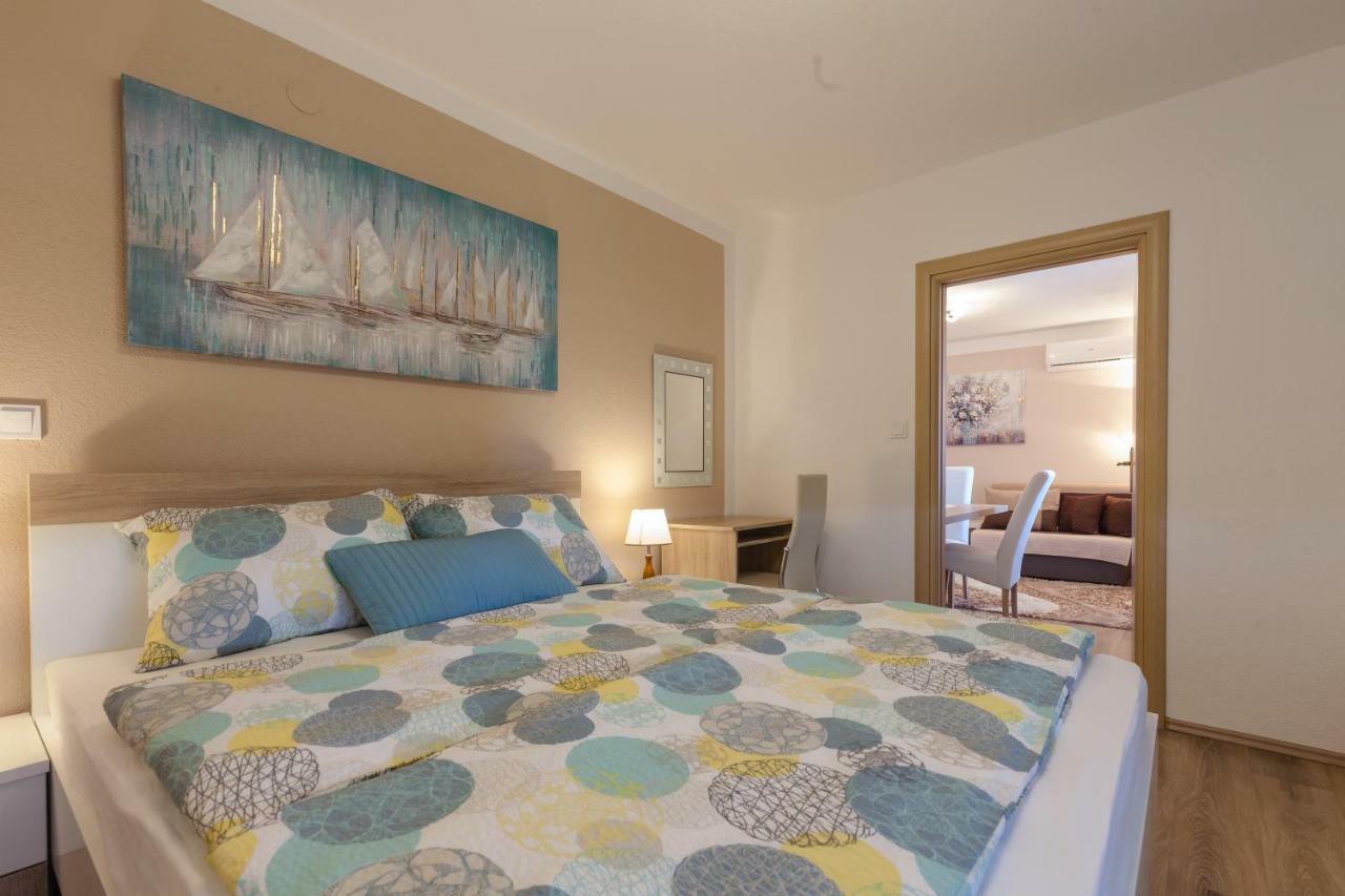 Iris Room & Apartment Szluin Kültér fotó