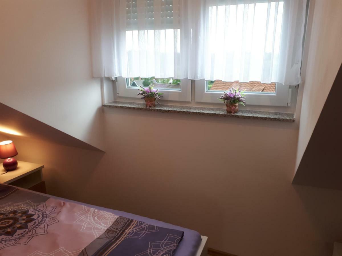 Iris Room & Apartment Szluin Kültér fotó